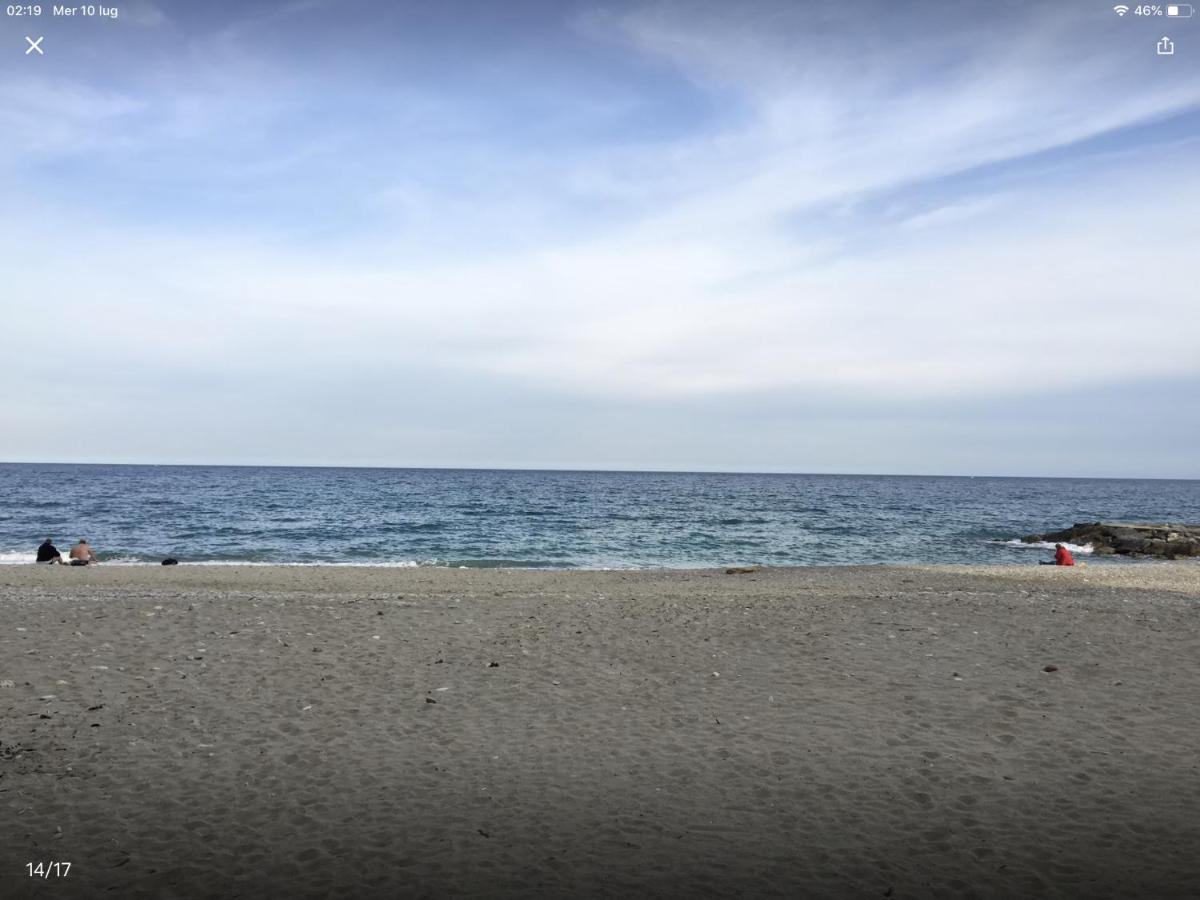 Babyaccommodation Family Sea & Box 皮特拉利古 外观 照片